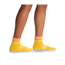 Load image into Gallery viewer, Sesame Street Fuzzy Big Bird Socks