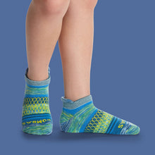 Load image into Gallery viewer, Youth Brush Stripe Ankle Sock 4-Pack