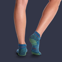 Load image into Gallery viewer, Women's Performance Gripper Ankle Sock 3-Pack
