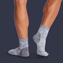 Load image into Gallery viewer, Men's Hiking Quarter Socks