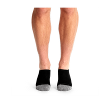 Load image into Gallery viewer, Men's Cushioned No Shows 4-Pack
