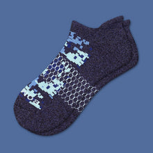Load image into Gallery viewer, Men's Camo Ankle Socks
