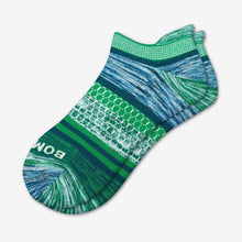 Load image into Gallery viewer, Men's Brush Stripe Ankle Socks
