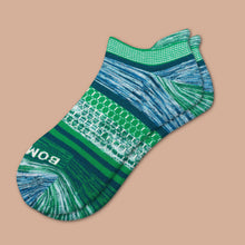 Load image into Gallery viewer, Men's Brush Stripe Ankle Socks
