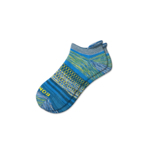 Load image into Gallery viewer, Men's Brush Stripe Ankle Socks
