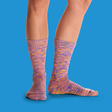 Load image into Gallery viewer, Women's Gripper Calf Socks
