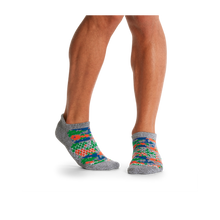 Load image into Gallery viewer, Men's Camo Ankle Socks
