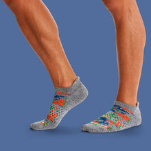Load image into Gallery viewer, Men's Camo Ankle Socks
