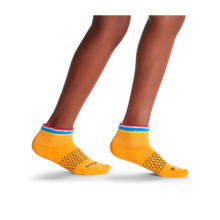 Load image into Gallery viewer, Youth Sesame Street Fuzzy Ernie Socks
