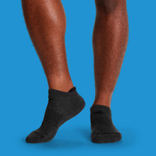 Load image into Gallery viewer, Men's Gripper Ankle Socks
