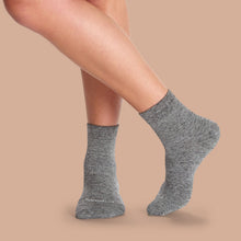 Load image into Gallery viewer, Women's Lightweight Quarter Sock 4-Pack
