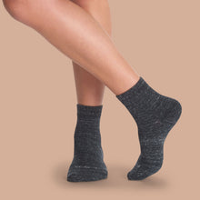Load image into Gallery viewer, Women's Lightweight Quarter Sock 4-Pack
