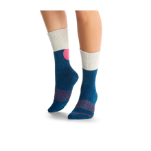 Load image into Gallery viewer, Women's Sesame Street Grover Colorblock Socks
