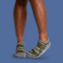 Load image into Gallery viewer, Men's Camo Ankle Socks

