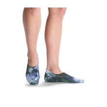 Load image into Gallery viewer, Women's Lightweight Tie Dye No Show Socks
