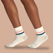Load image into Gallery viewer, Women's Lightweight Quarter Sock 3-Pack
