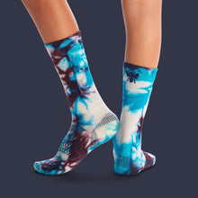 Load image into Gallery viewer, Youth Tie Dye Active Ski &amp; Snowboard Sock 3-Pack
