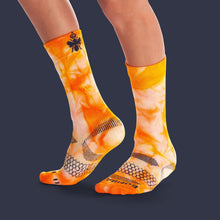Load image into Gallery viewer, Youth Tie Dye Active Ski &amp; Snowboard Sock 3-Pack
