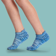 Load image into Gallery viewer, Youth Space Dye Gripper Ankle Sock 4-Pack
