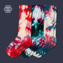 Load image into Gallery viewer, Youth Tie Dye Active Ski &amp; Snowboard Sock 3-Pack
