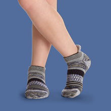 Load image into Gallery viewer, Youth Brush Stripe Ankle Sock 4-Pack

