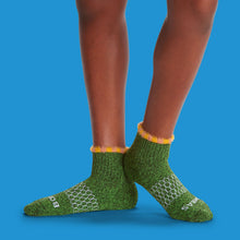Load image into Gallery viewer, Youth Sesame Street Fuzzy Sock 4-Pack

