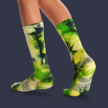Load image into Gallery viewer, Youth Tie Dye Active Ski &amp; Snowboard Sock 6-Pack
