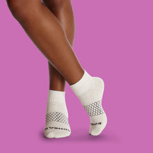 Load image into Gallery viewer, Women's Sparkle Quarter Sock 4-Pack
