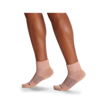 Load image into Gallery viewer, Women's Sparkle Quarter Sock 4-Pack

