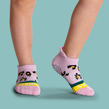 Load image into Gallery viewer, Toddler Leopard Ankle Gripper Sock 4-Pack
