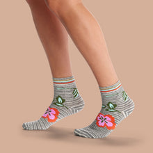 Load image into Gallery viewer, Women's Lightweight Quarter Sock 4-Pack
