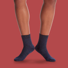 Load image into Gallery viewer, Women's Lightweight Sparkle Ribbed Quarter Socks
