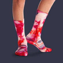 Load image into Gallery viewer, Youth Tie Dye Active Ski &amp; Snowboard Sock 6-Pack
