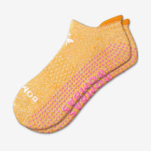 Load image into Gallery viewer, Men's Gripper Ankle Socks
