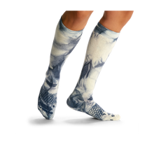 Load image into Gallery viewer, Women's Tie Dye Performance Ski &amp; Snowboard Socks
