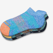 Load image into Gallery viewer, Men's Spring Fling Ankle Socks
