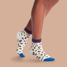 Load image into Gallery viewer, Women's Lightweight Quarter Sock 4-Pack
