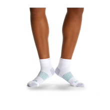 Load image into Gallery viewer, Women's Performance Golf Quarter Sock 3-Pack
